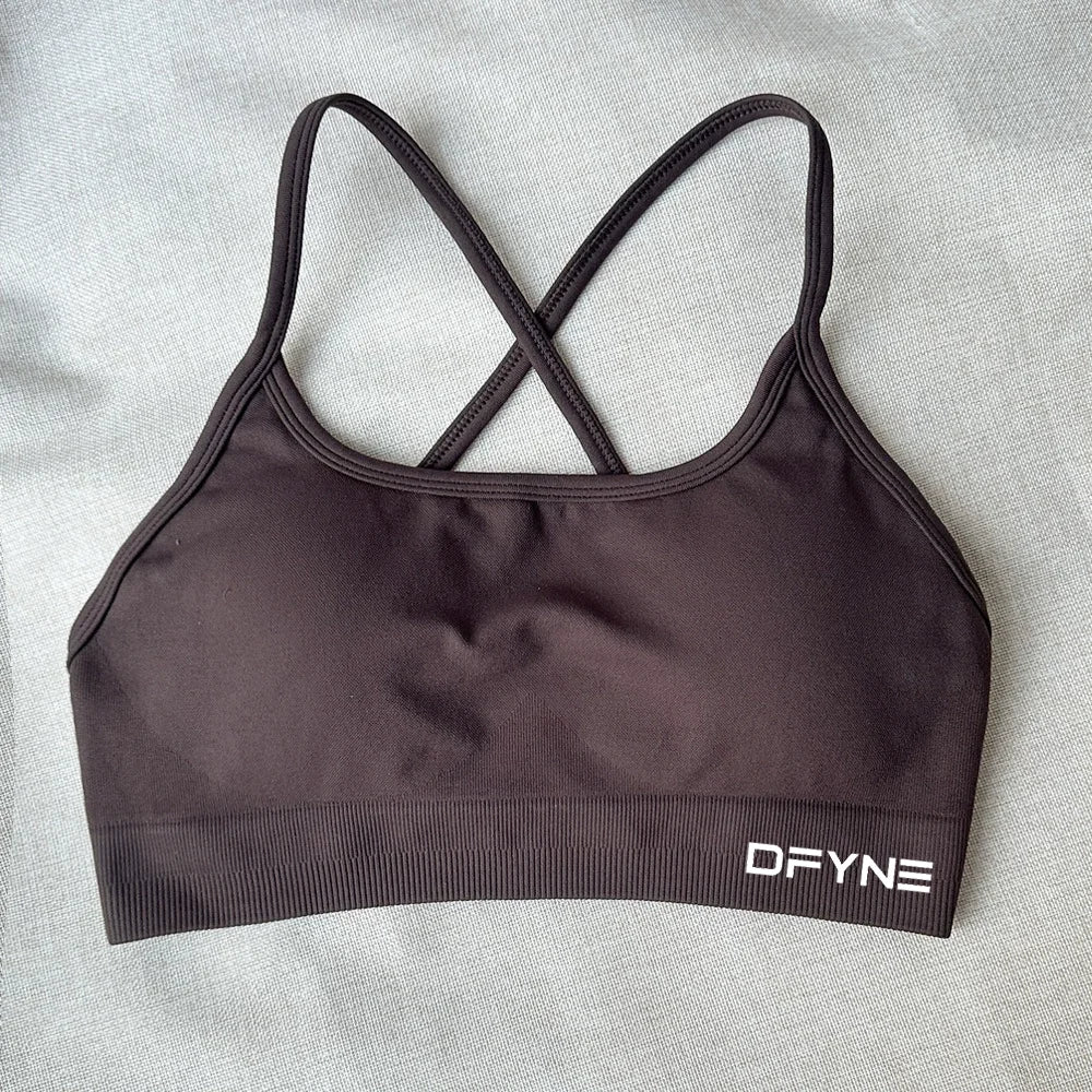 Backless Seamless Sports Bra – Medium Support, Padded & Stretchy for Yoga & Gym