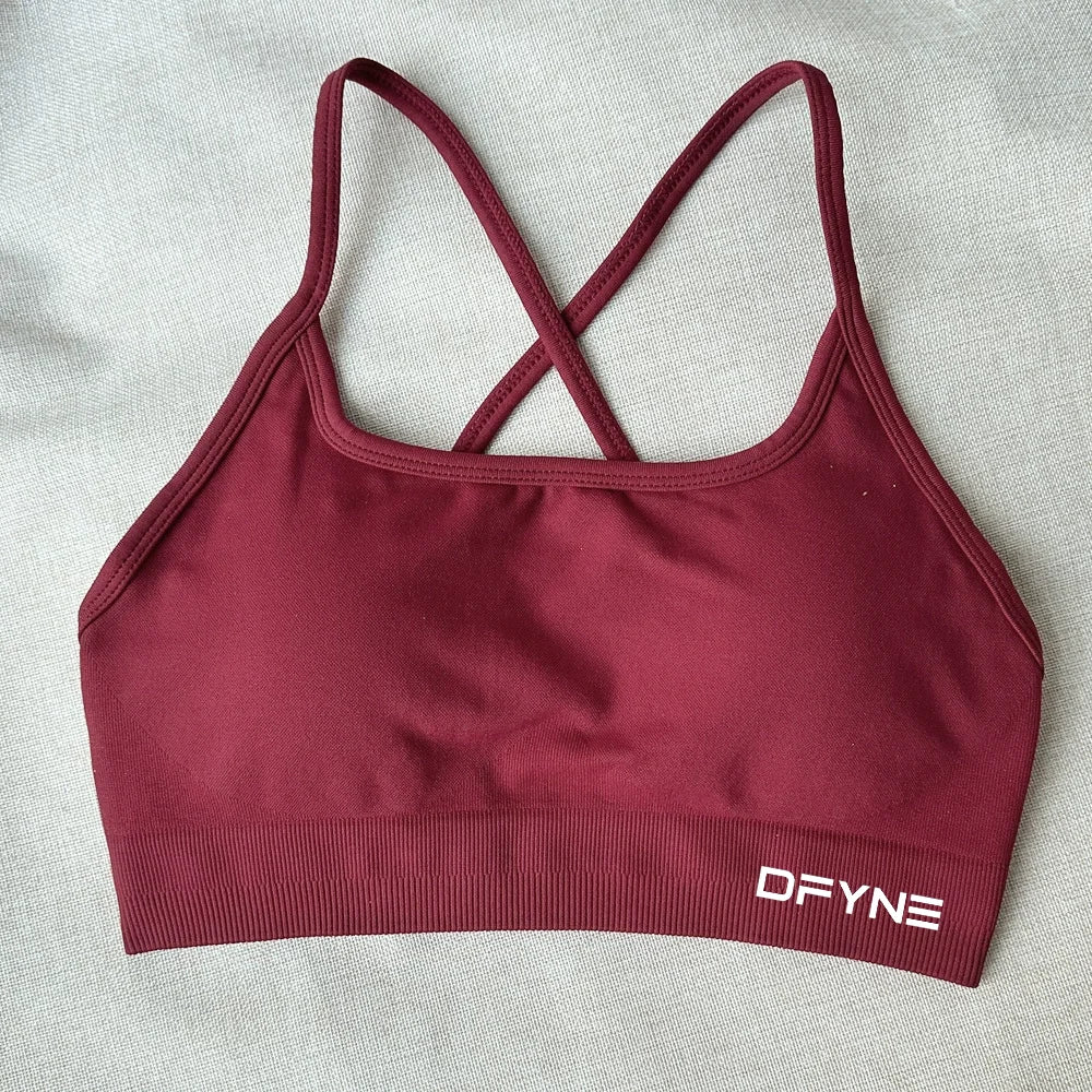 Backless Seamless Sports Bra – Medium Support, Padded & Stretchy for Yoga & Gym